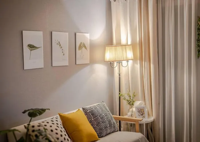 5Min Metro, 6Min Hongdae, 명동, Gyeongbokgung, Sinchon, Arex, Airport Bus, Convenience Store 10Sec Apartamento Seúl